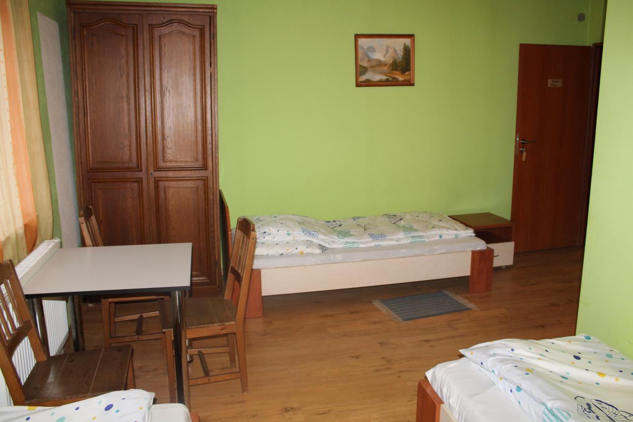 Zagroda Agroturystyczna Wiecha Mieroszow Ngoại thất bức ảnh